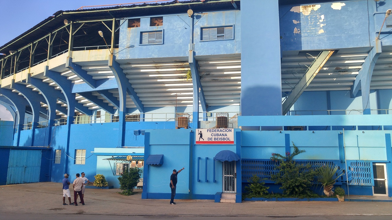 Fred at the Cuba's famous Latinoamericano Estado